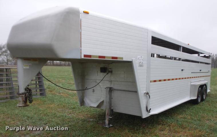 image for item DB0602 1999 Hillsboro Endura livestock trailer
