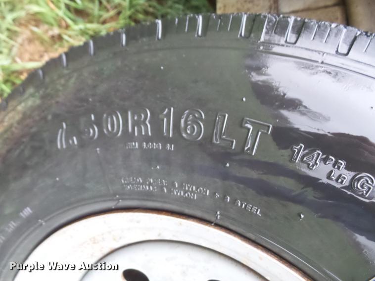 image for item DB0602 1999 Hillsboro Endura livestock trailer