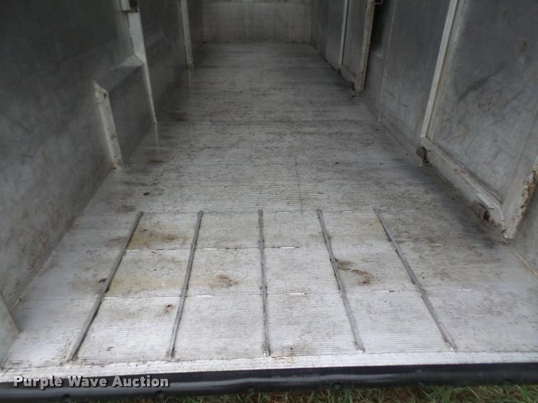 image for item DB0602 1999 Hillsboro Endura livestock trailer