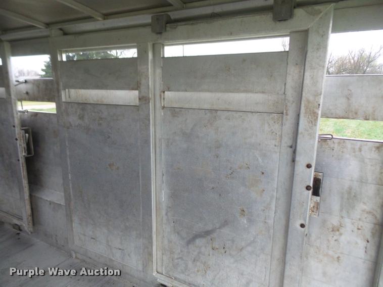 image for item DB0602 1999 Hillsboro Endura livestock trailer