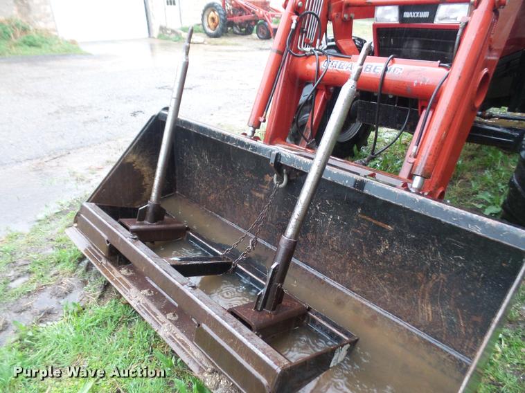 image for item DB0604 Case IH 5230 MFWD tractor