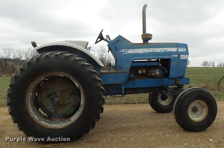 image for item DB1288 Ford 8000 tractor