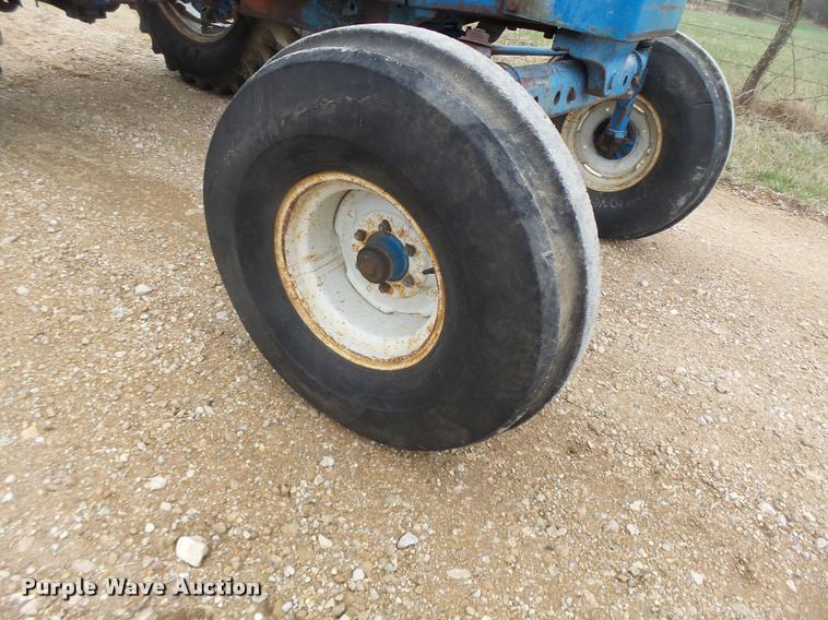 image for item DB1288 Ford 8000 tractor