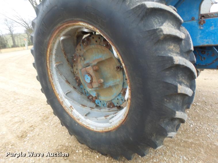 image for item DB1288 Ford 8000 tractor