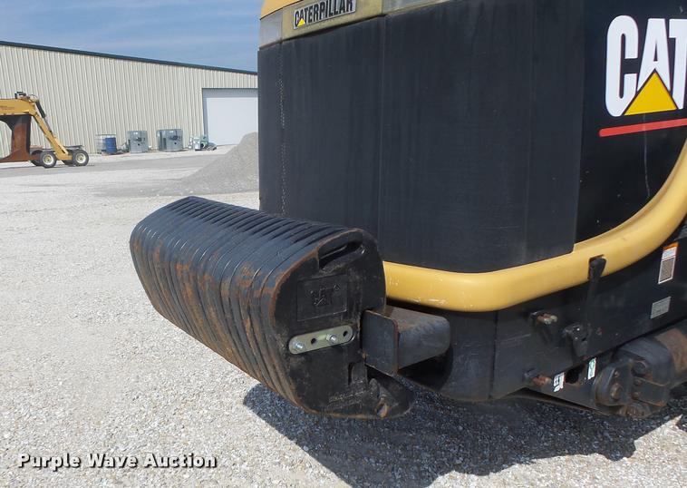 image for item DB1292 2000 Caterpillar Challenger 85E tractor