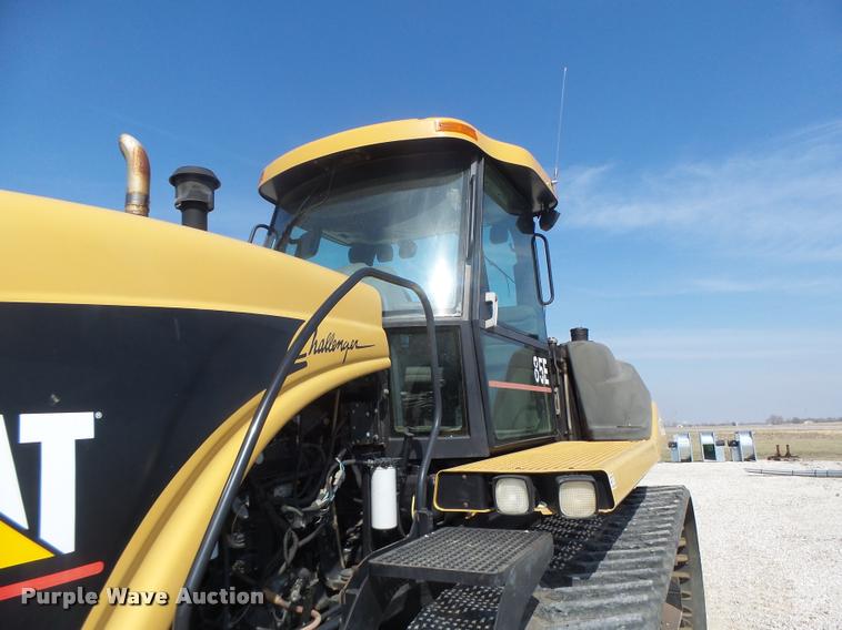 image for item DB1292 2000 Caterpillar Challenger 85E tractor