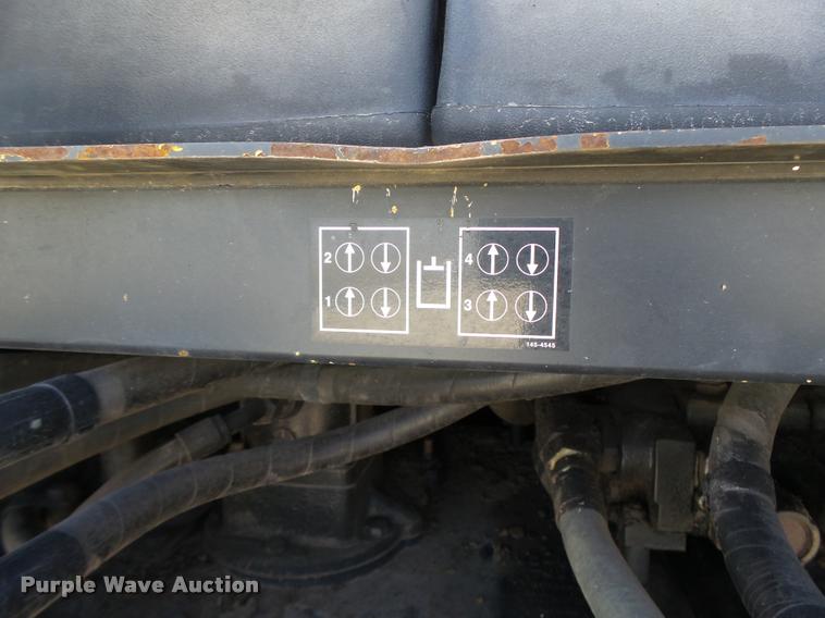 image for item DB1292 2000 Caterpillar Challenger 85E tractor