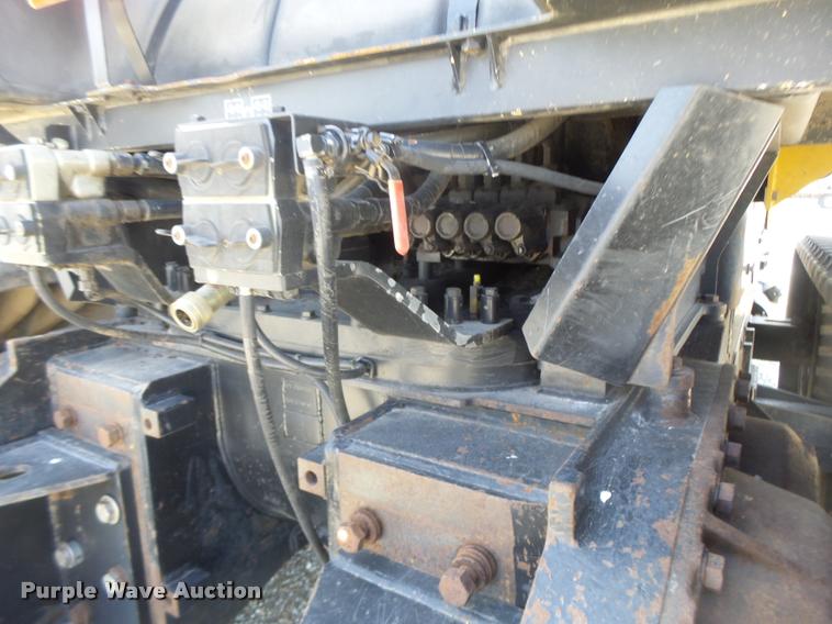 image for item DB1292 2000 Caterpillar Challenger 85E tractor