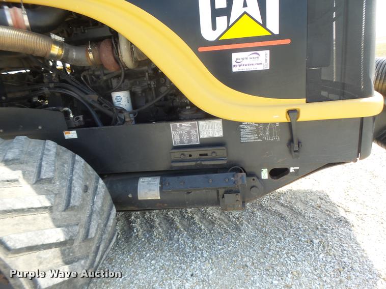 image for item DB1292 2000 Caterpillar Challenger 85E tractor