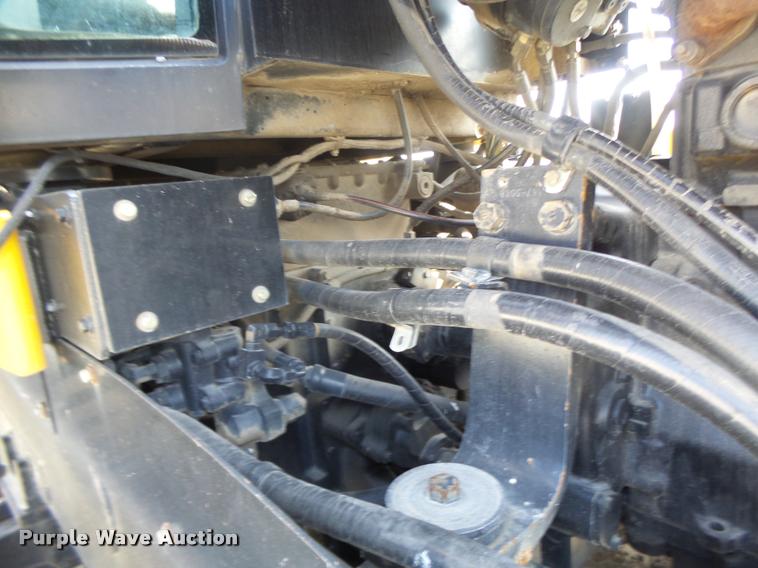 image for item DB1292 2000 Caterpillar Challenger 85E tractor