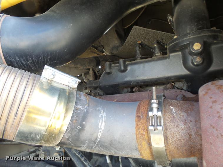 image for item DB1292 2000 Caterpillar Challenger 85E tractor