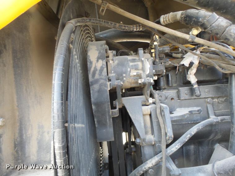 image for item DB1292 2000 Caterpillar Challenger 85E tractor