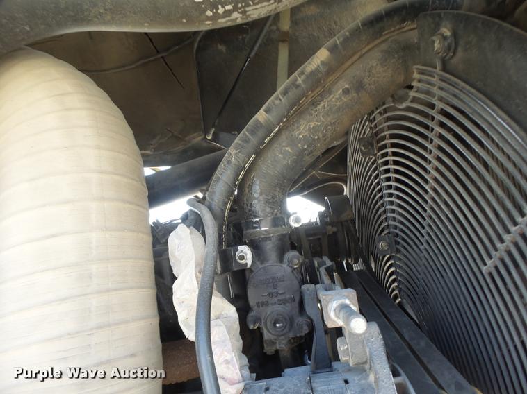 image for item DB1292 2000 Caterpillar Challenger 85E tractor