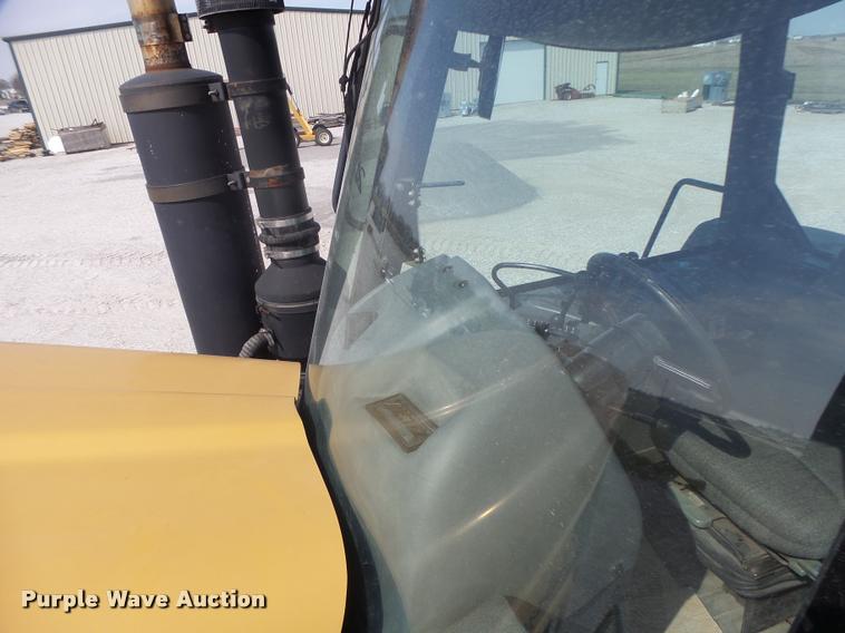 image for item DB1292 2000 Caterpillar Challenger 85E tractor