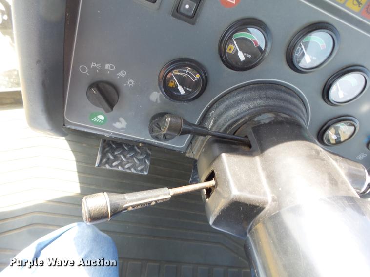 image for item DB1292 2000 Caterpillar Challenger 85E tractor