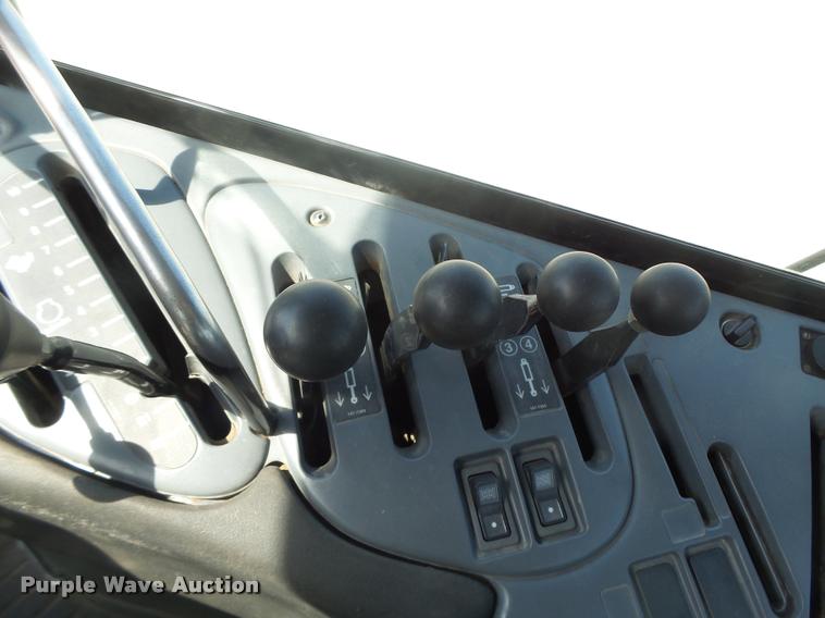 image for item DB1292 2000 Caterpillar Challenger 85E tractor