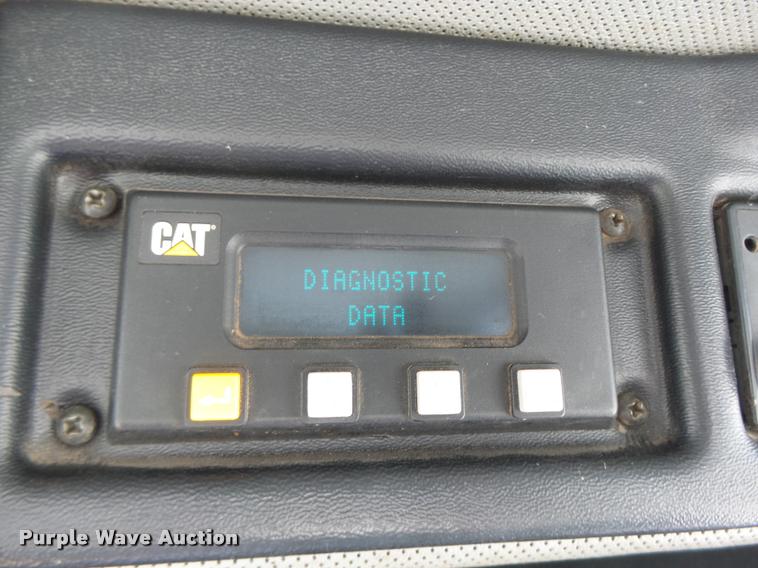 image for item DB1292 2000 Caterpillar Challenger 85E tractor