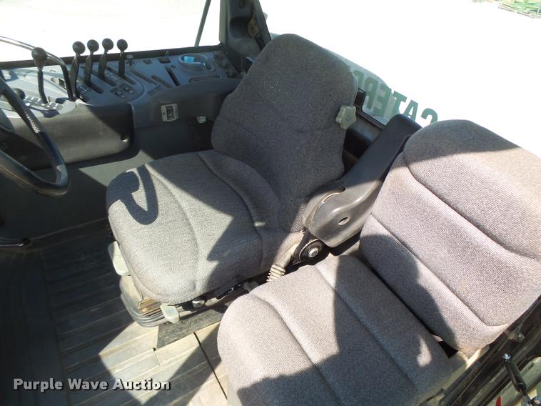 image for item DB1292 2000 Caterpillar Challenger 85E tractor