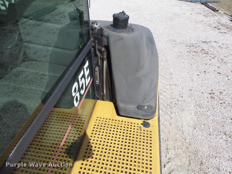 image for item DB1292 2000 Caterpillar Challenger 85E tractor