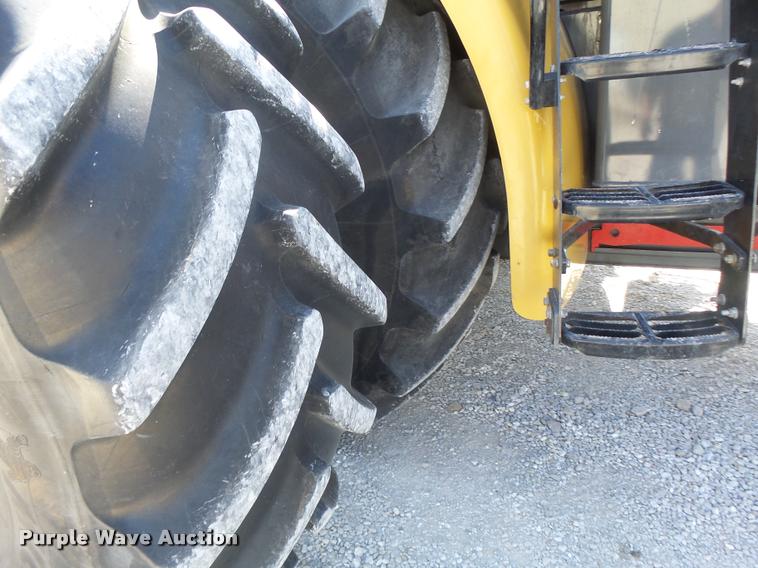 image for item DB1294 2011 Challenger MT945C 4WD tractor