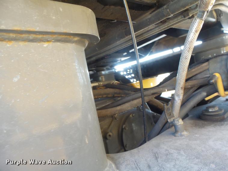 image for item DB1294 2011 Challenger MT945C 4WD tractor