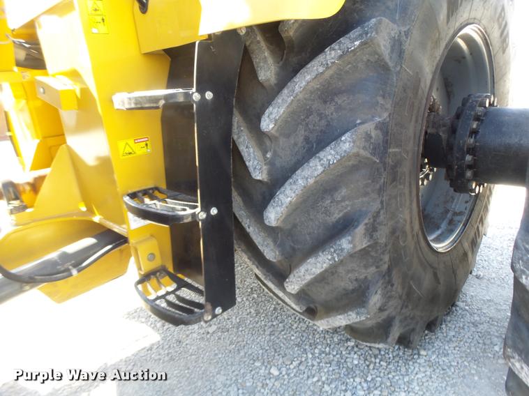 image for item DB1294 2011 Challenger MT945C 4WD tractor