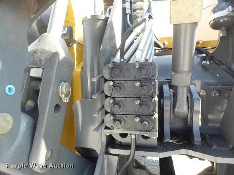 image for item DB1294 2011 Challenger MT945C 4WD tractor