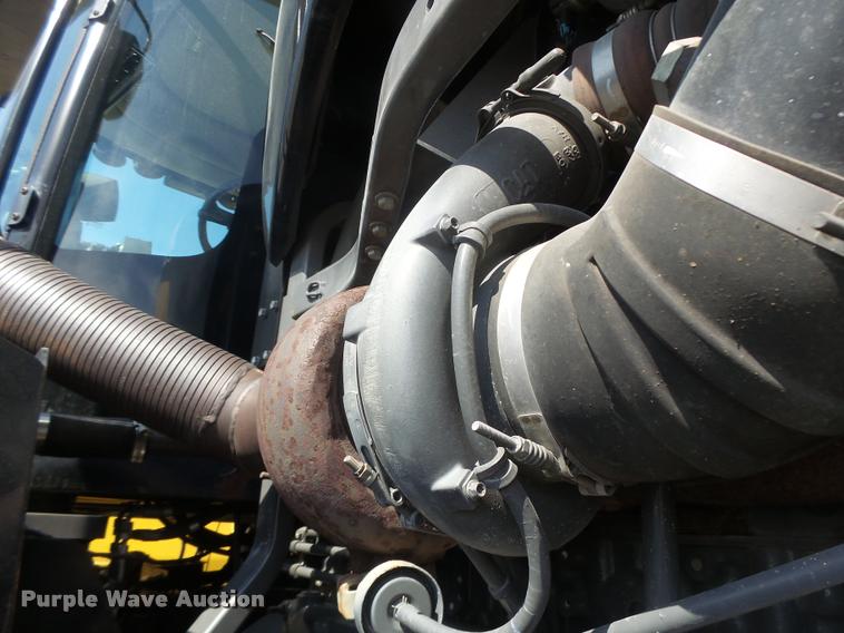 image for item DB1294 2011 Challenger MT945C 4WD tractor