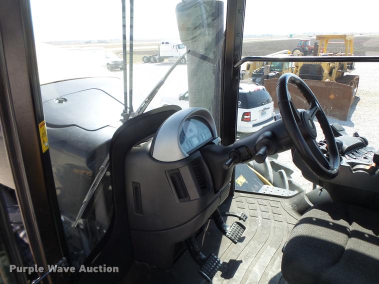 image for item DB1294 2011 Challenger MT945C 4WD tractor