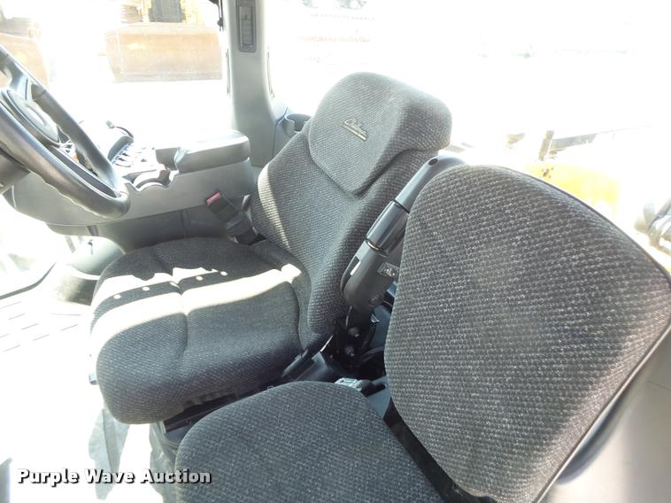 image for item DB1294 2011 Challenger MT945C 4WD tractor