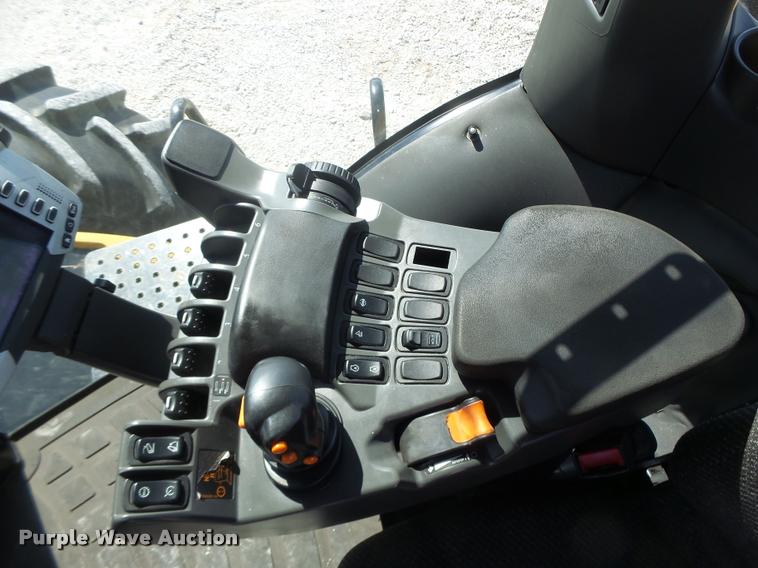 image for item DB1294 2011 Challenger MT945C 4WD tractor