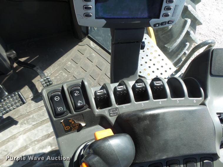 image for item DB1294 2011 Challenger MT945C 4WD tractor