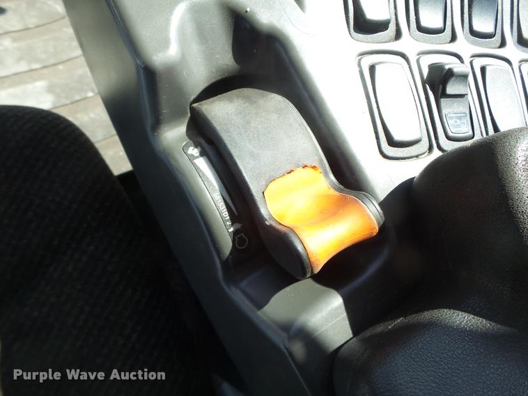 image for item DB1294 2011 Challenger MT945C 4WD tractor