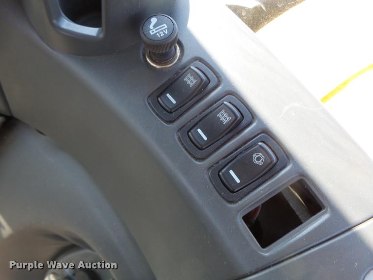 image for item DB1294 2011 Challenger MT945C 4WD tractor