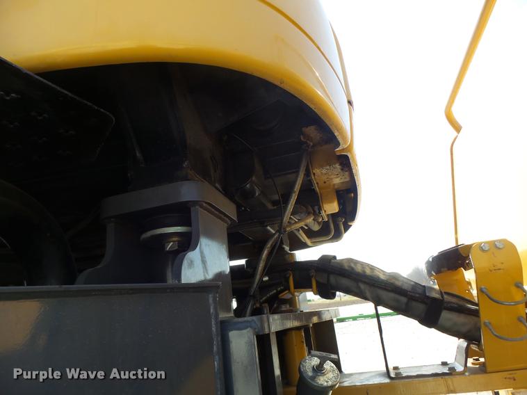 image for item DB1295 2011 Challenger MT945C 4WD tractor