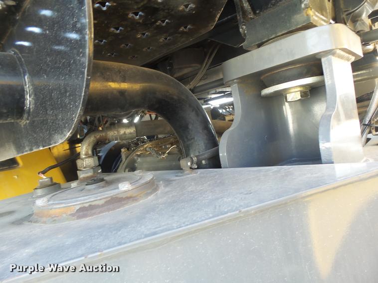 image for item DB1295 2011 Challenger MT945C 4WD tractor