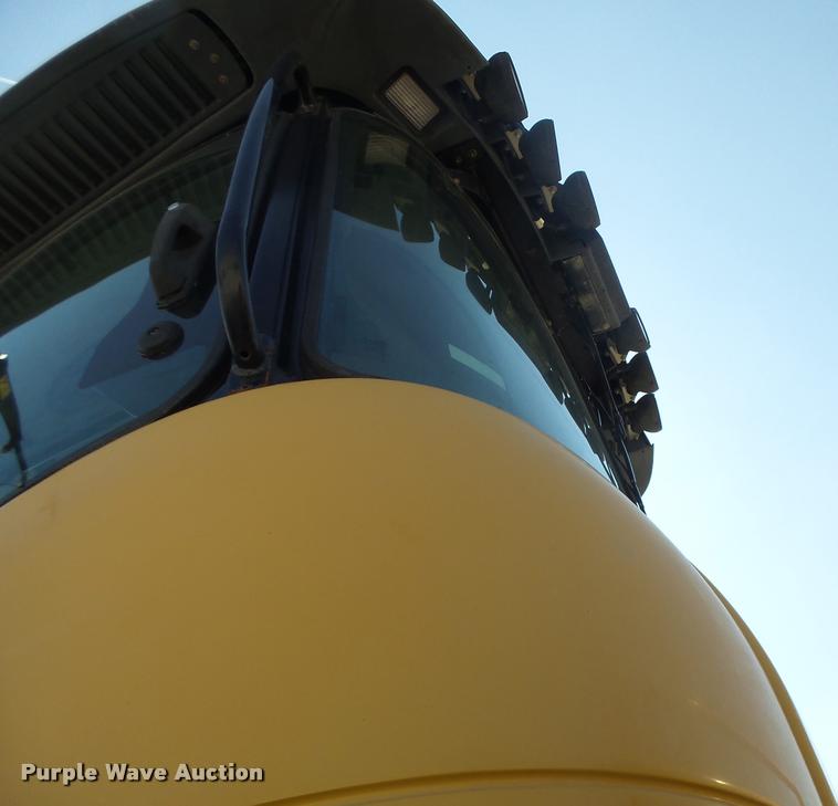 image for item DB1295 2011 Challenger MT945C 4WD tractor