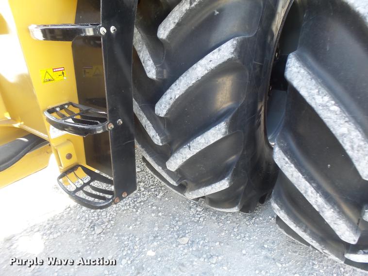 image for item DB1295 2011 Challenger MT945C 4WD tractor