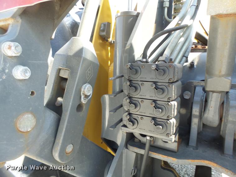 image for item DB1295 2011 Challenger MT945C 4WD tractor