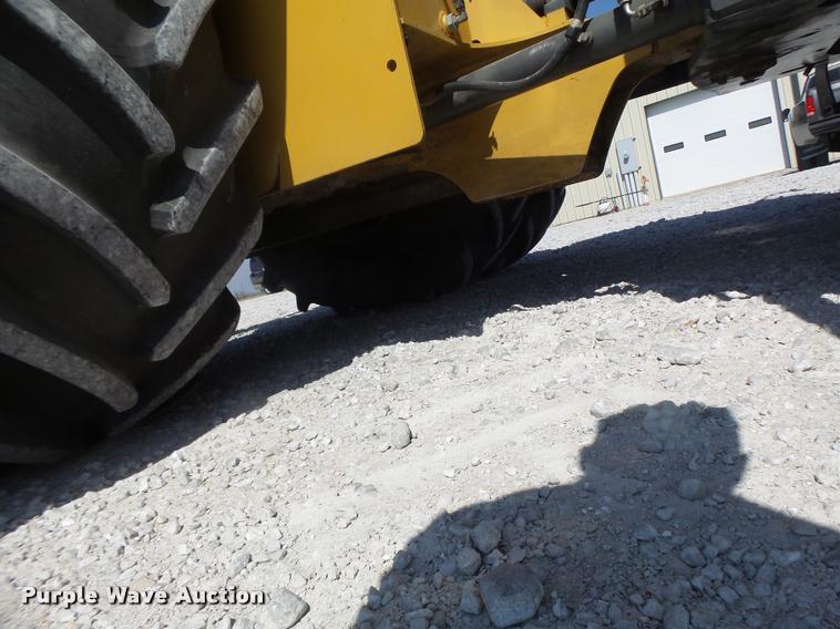 image for item DB1295 2011 Challenger MT945C 4WD tractor