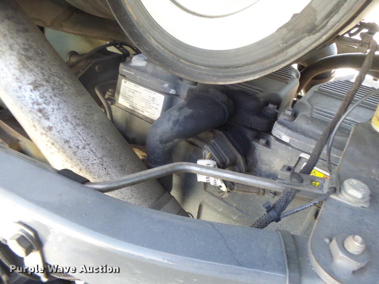 image for item DB1295 2011 Challenger MT945C 4WD tractor