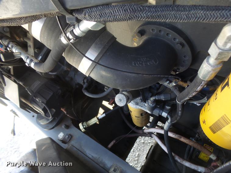 image for item DB1295 2011 Challenger MT945C 4WD tractor