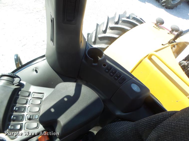 image for item DB1295 2011 Challenger MT945C 4WD tractor