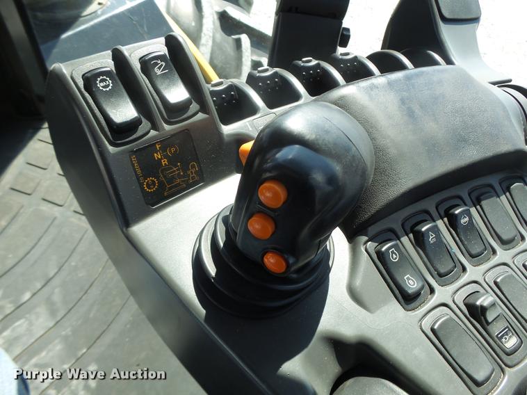 image for item DB1295 2011 Challenger MT945C 4WD tractor