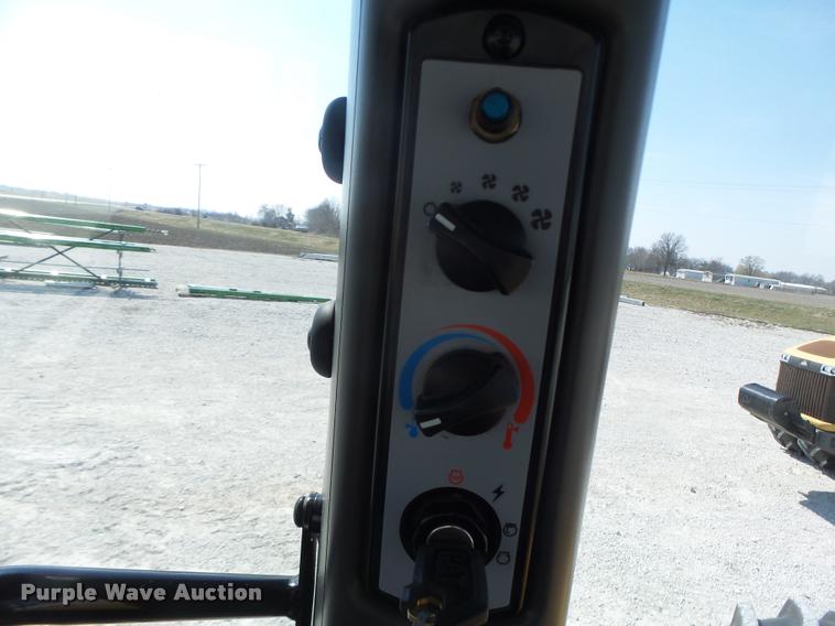 image for item DB1295 2011 Challenger MT945C 4WD tractor