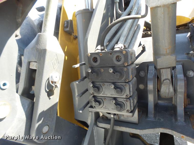 image for item DB1296 2011 Challenger MT945C 4WD tractor