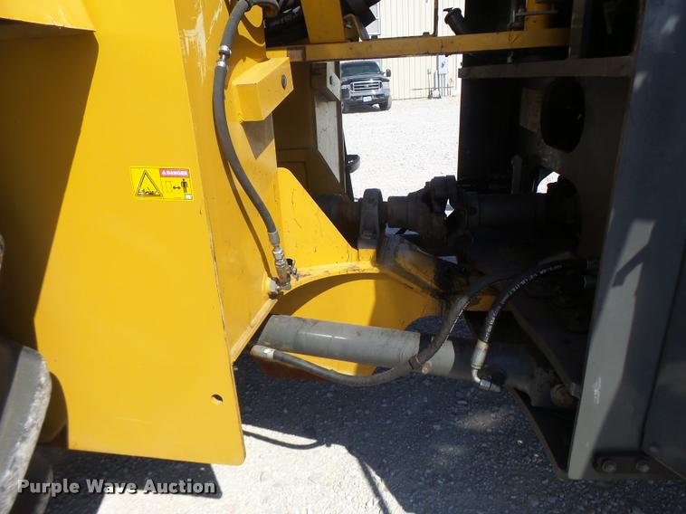 image for item DB1296 2011 Challenger MT945C 4WD tractor