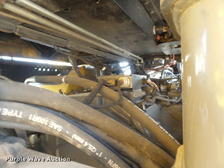 image for item DB1296 2011 Challenger MT945C 4WD tractor