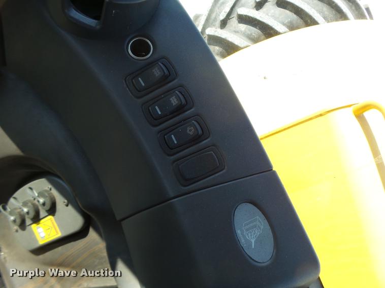 image for item DB1296 2011 Challenger MT945C 4WD tractor