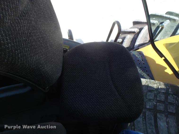 image for item DB1296 2011 Challenger MT945C 4WD tractor